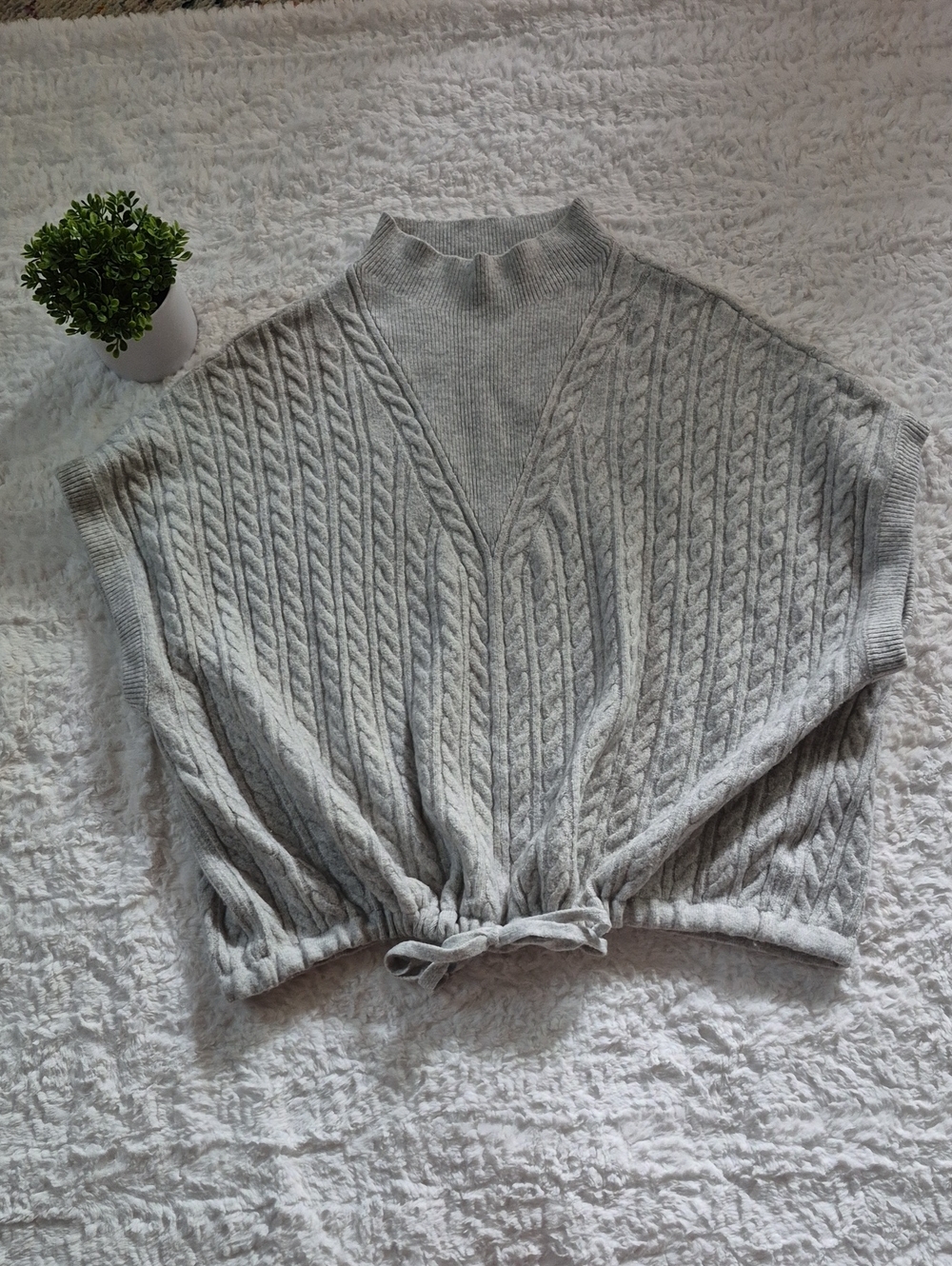🎈Express Light Gray Cable-Knit Mock Neck Tie-Hem Sweater Vest